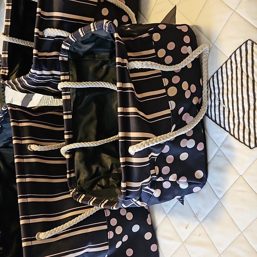 Set of 3 totes!